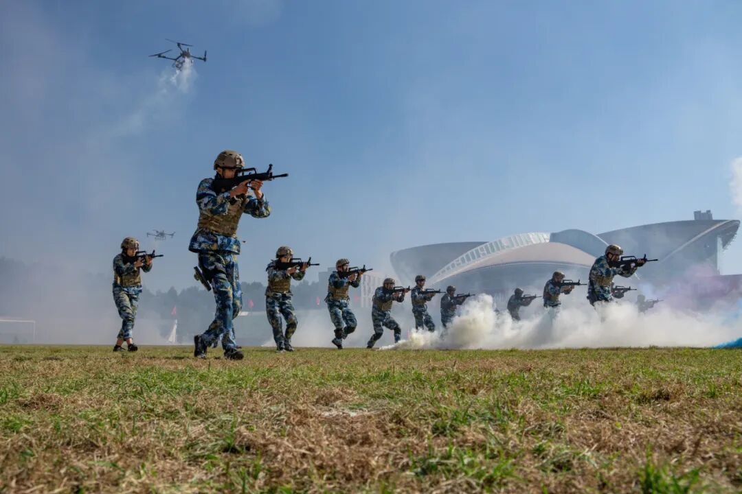 【學在大工】2025級新生開展軍訓成果匯報 接受學校檢閱