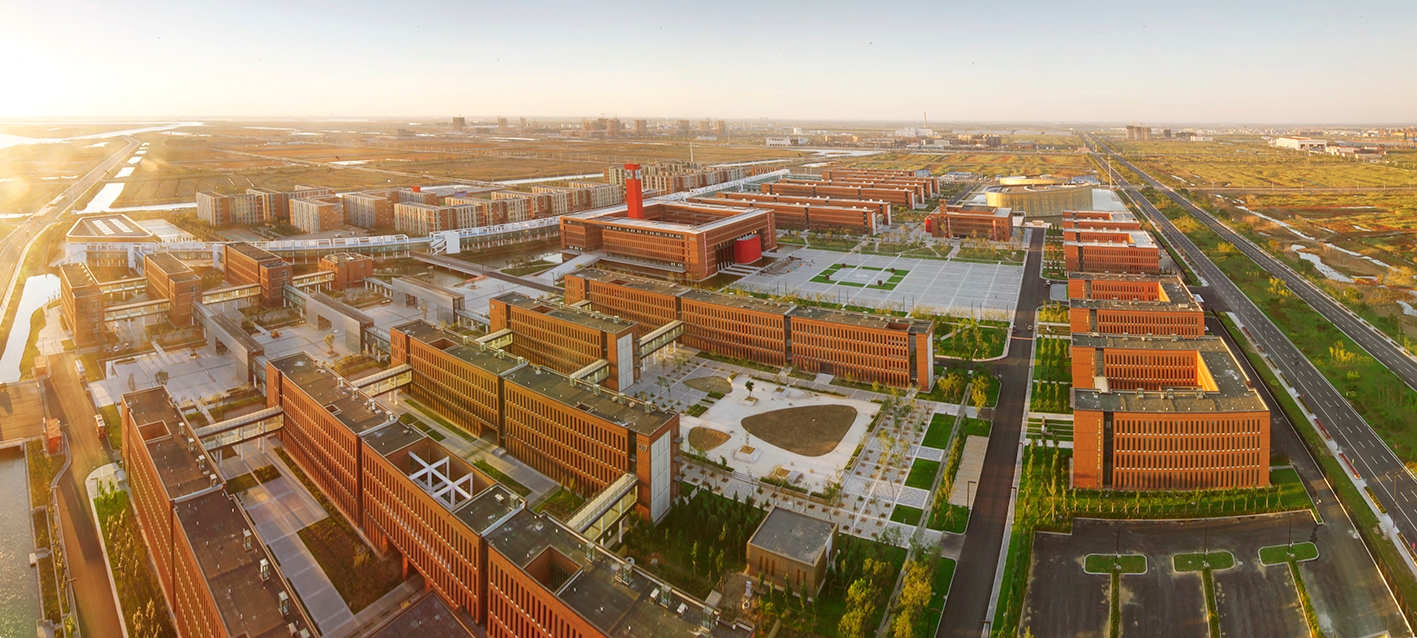 【鍛造新優勢】大連理工大學與昆士蘭科技大學簽訂合作辦學協議